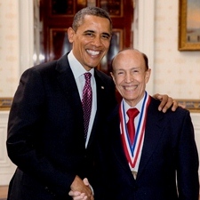 Gholam A. Peyman shakes hands with President Barack Obama